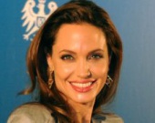 Анджелина Джоли получила награду за свой фильм